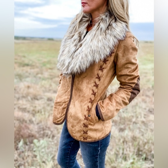 Tasha Polizzi Western Jacket With Fur Collar - Picture 2 of 13